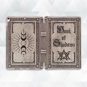 Aesthetic iPad case Magic book iPad Air 5th iPad 10th 9th Pro 12.9 11 10.2 10.9 Mini 6 Vintage witch book of shadows Occult old book cover