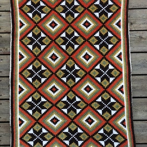 Vintage Norwegian Handmade Table Runner, Tapestry, Rug, Woll Embroidery, Traditional Scandinavian Home Decor, Folk Art and Craft, 1960s