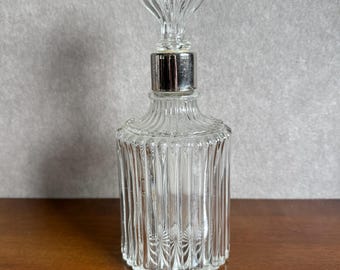 Vintage  Retro Style Ribbed Clear Glass Whiskey, Rye, Liquor, Wine Decanter, Mid Century, Classic Style, Mid Century