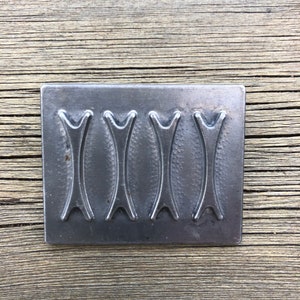 Vintage Pewter Handmade Modernist Abstract Art Deco Style &quot;Dance&quot; Brooch Norwegian Bunad Jewellery by Brodrene Mylius Pewter Norway, 1960s