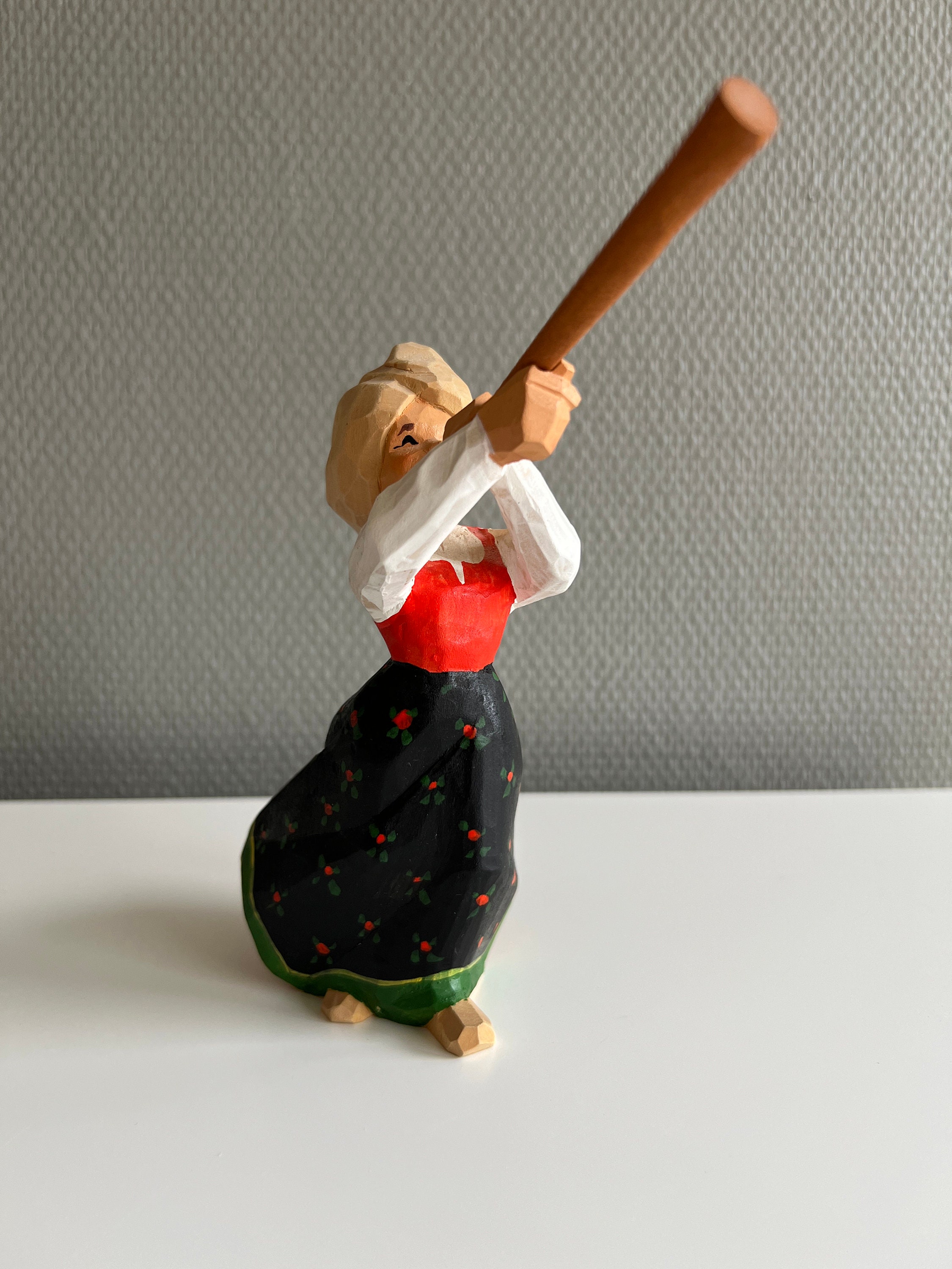 Hand Carved Bound Prillarguri, Henning, Norwegian Legend, 1970s