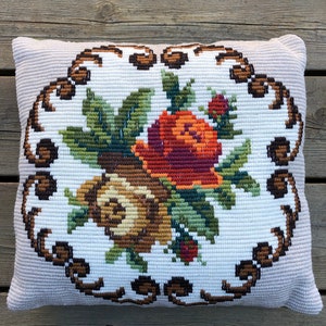 Vintage Norwegian Handmade Homemade Wool Embroidery Pillowcase Handmade Homemade Cushion, Decorative Pillow, Scandinavian Home Decor, 1960s