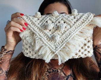 Macramé clutch bag in white, boho shoulder bag, fringed everyday bag by Reef Knot