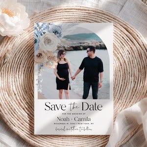 Salva la data con foto / Annuncio di matrimonio floreale in spiaggia modificabile / Download immediato / Stampabile fai da te Templett / Fiori blu-beige / F23