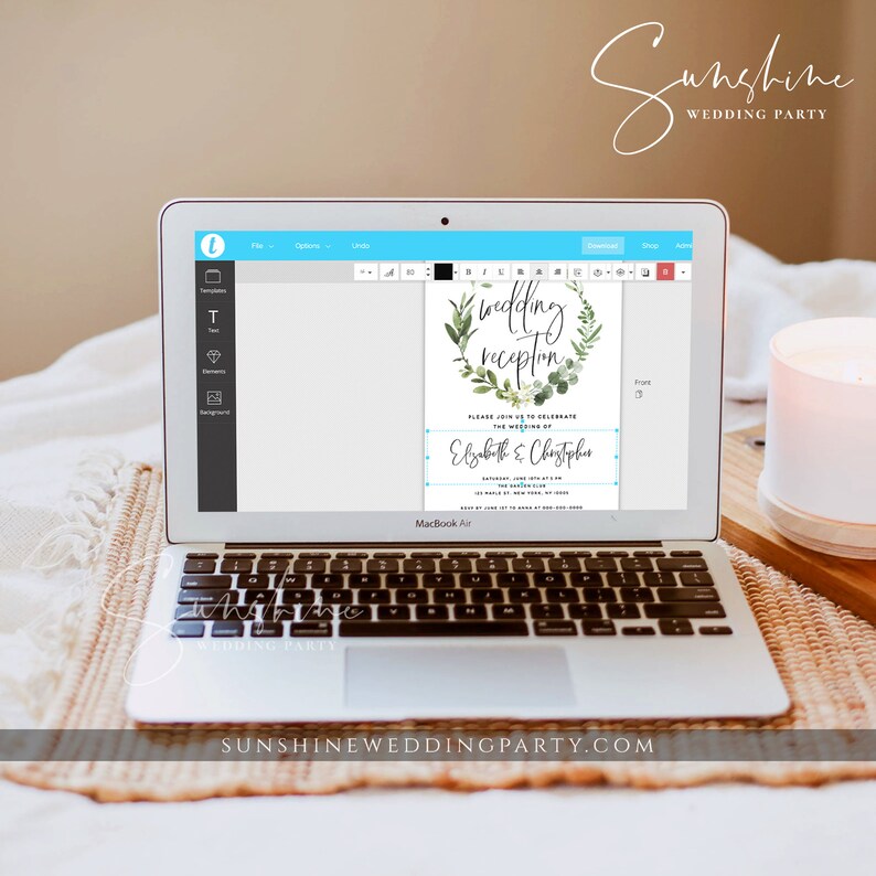 Puede incluir: Un dise&ntilde;o digital para una invitaci&oacute;n de recepci&oacute;n de boda con una corona verde y el texto "wedding reception" en letra cursiva negra. El texto "Please join us to celebrate the wedding of Elizabeth & Christopher" est&aacute; debajo de la corona.