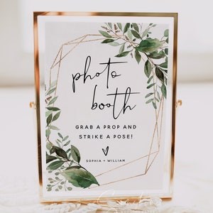 Greenery Hochzeit Photo Booth Schild Vorlage, Fotoautomat Schild für Hochzeit, druckbares Photobooth Schild, Schnapp dir eine Requisite und schlag eine Pose Schild, G5