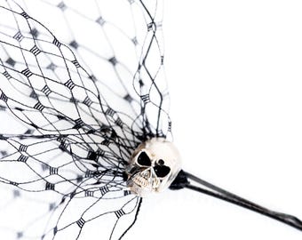 Black birdcage veil with skull, Short wedding veil, Blusher veil