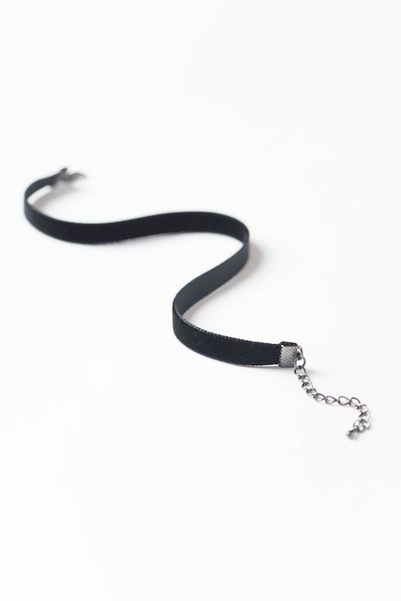 Black velvet skinny choker discount
