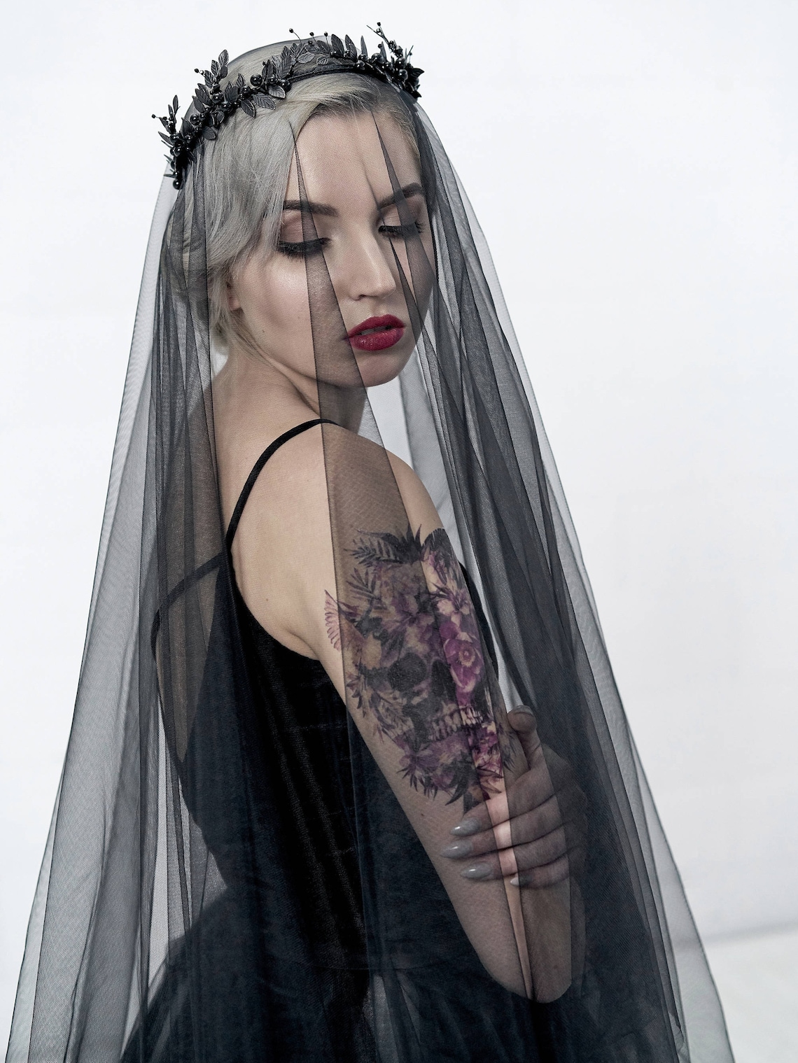 Black tulle veil circle drop veil alternative bridal veil image 1