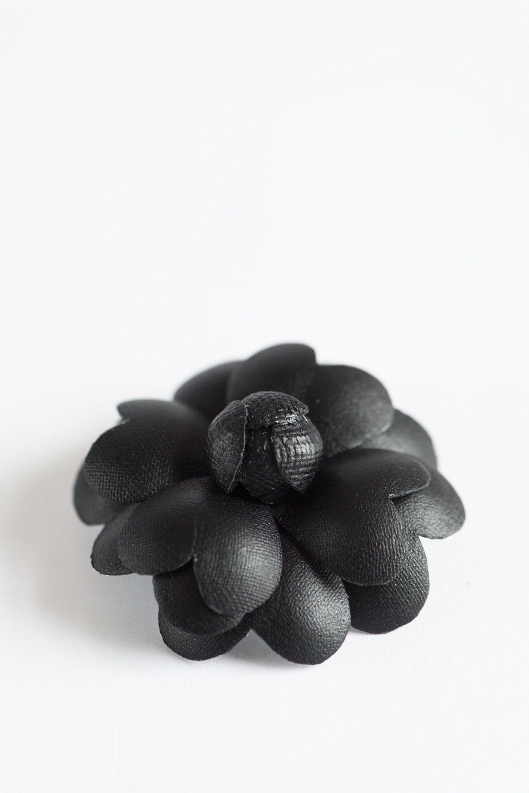 Grande Broche Fleur Camélia Soie Rose - Épingle Revers Fait Main Pour Femme, Mariage Et Soirée
