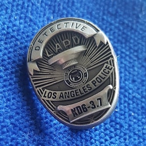 Blade Runner 2049 Mini Badge -grey-