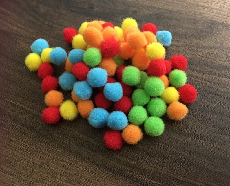 Pack of 30 Mini Pom Poms, 1 cm, Colorful Pompoms for DIY Projects, Kids Crafts Activities, Decorations, Preschool Sensory Bins, Scrapbooking image 4