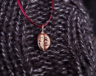 Hinitan Plantation Barako Liberica Bean Red Bronze Pendentif Charm