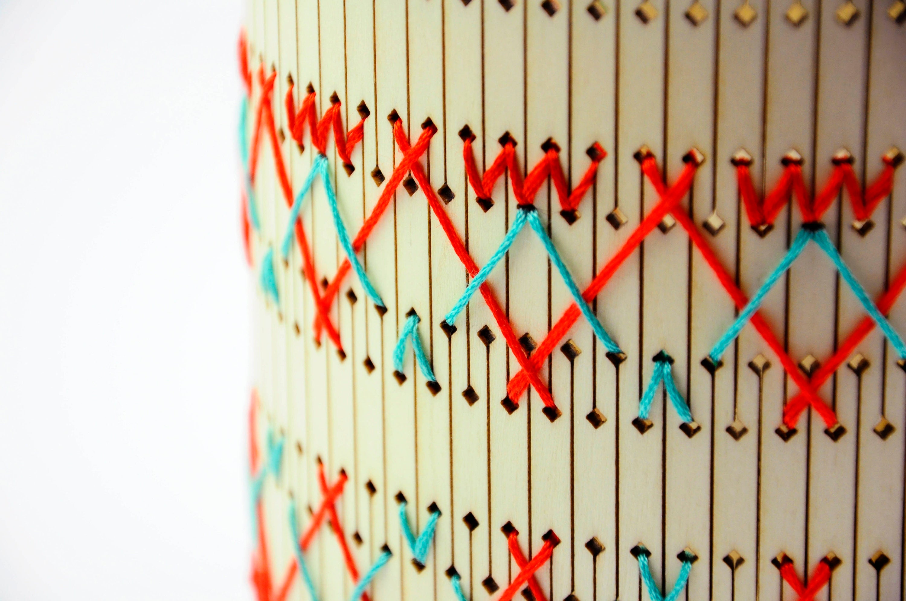 Omglow - Hono Personnalisable Abat-Jour en Bois Brodé