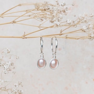 pink pearl sterling silver hoop infinity earrings, natural shell pink pearl, wedding earrings, sterling silver wire wrapped earrings image 1