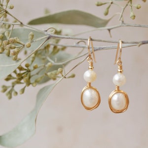 unique freshwater pearl earrings, perfect pearl bridal earrings, june birthstone earrings image 1