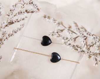 Love heart bracelet ~ fine chain with a single black onyx heart charm ~ black heart bead ~ onyx heart bracelet ~ black gemstone bracelet