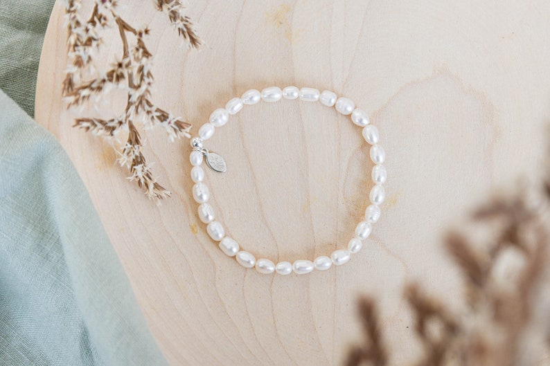 elasticated freshwater pearl bracelet, real pearl bracelet, stretchy pearl bracelet, small pearl bracelet image 1