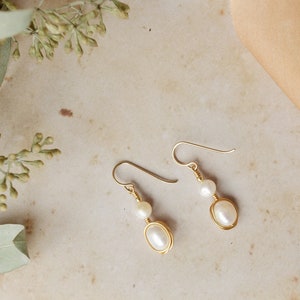 unique freshwater pearl earrings, perfect pearl bridal earrings, june birthstone earrings image 6