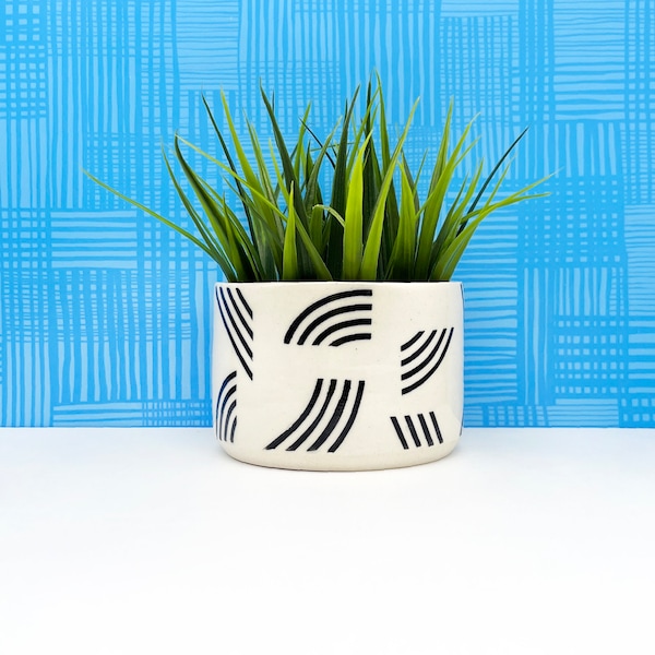 Broken Stripe Ceramic Planter-small