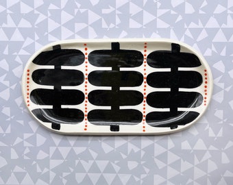 Black Rounded Stripe Ceramic Tray