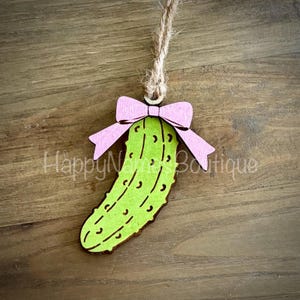 Pickle ornament / Christmas pickle ornament / pickle game for Christmas morning / wooden Christmas pickle