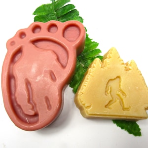 Bigfoot Footprint and Sasquatch Soap, Sasquatch Lover Gift, Pacific Northwest Gift, Bigfoot Soap Set