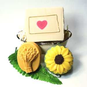 North Dakota Soap Gift Set: State Shape, Sunflower, Wheat