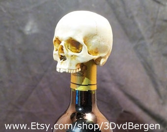 Skull bottle topper