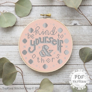 Wees aardig voor jezelf (en anderen) Maanfase PDF-grafiek | TopKnot Stitcher Shop kruissteek