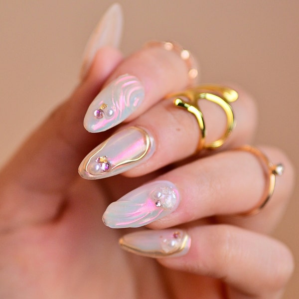 Cute nails, 3D Nails, Chrome Nails, Press on nails with gold and pearls
