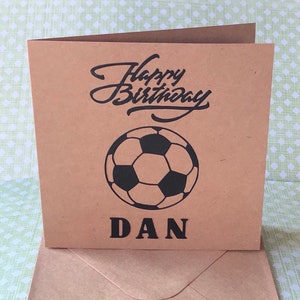 Feliz cumpleaños Tarjeta de fútbol para papá, hermano, hijo, niño, tarjeta Brown Kraft, en blanco por dentro, tarjeta personalizada, tienda del Reino Unido