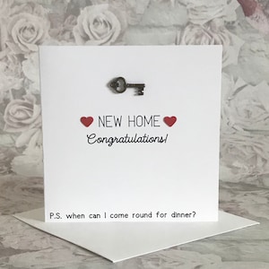 P.S. ¿Cuándo puedo venir a cenar?, Tarjeta nueva divertida, tarjeta de felicitación, llave de latón y corazones nueva tarjeta de casa, tarjeta de propietario, Reino Unido