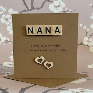 Tarjeta de cumpleaños de Nana, no tienes precio para mí, tarjeta de azulejos de Scrabble de madera para niñera, tarjeta Kraft rústica reciclada, tienda hecha a mano en el Reino Unido