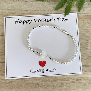 Joyeuse fête des mères, bracelet coeur en nacre, bracelet de perles, bracelet extensible en perles plaquées argent, cadeau spécial pour maman, boutique au Royaume-Uni