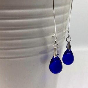 Orecchini blu cobalto, orecchini pendenti blu intenso, gioielli con perline di vetro ceche, orecchini blu, orecchini a goccia, regalo per donna, negozio nel Regno Unito