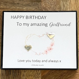 Pendientes de corazón de plata de ley para novia, regalo de cumpleaños. Para una novia increíble. Te amo hoy y siempre. Idea de regalo para novia. Tienda del Reino Unido.