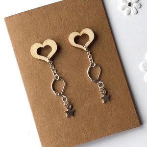 Keepsake Silver Star Pendientes Tarjeta de Regalo, Blanco Dentro Tarjeta, Eres una Estrella, Shoot for the Stars, Brown Kraft Card, Friendship, Just to Say UK