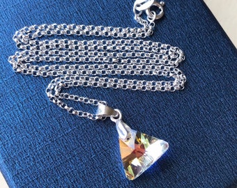 Elegante collar de cristal swarovski de plata esterlina, colgante swarovski ab cristalino, regalo para ella - cumpleaños, aniversario, compromiso, Reino Unido