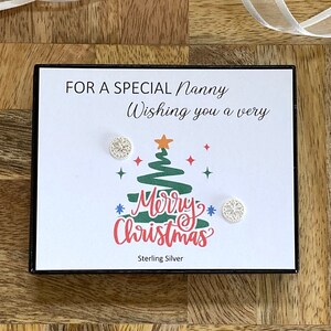 Pendientes de flores de plata de ley de niñera para Navidad, idea de regalo de niñera de feliz Navidad, pendientes de flor de plata, caja de regalo de tarjeta de cotización, Reino Unido