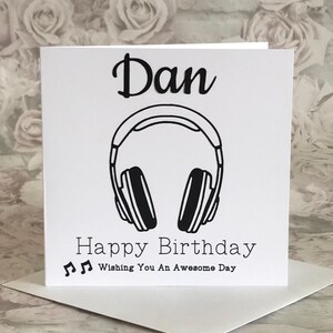 Gepersonaliseerde hoofdtelefoon Happy Birthday Card, Music Lovers Card, Card voor hem, kaart voor haar, DJ Music, Blank Inside, UK Shop
