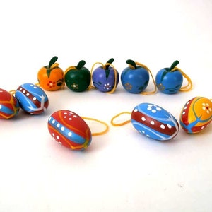 Vintage Erzgebirge easter eggs, set of 10 wooden hanging ornaments, hand painted wooden easter eggs, german folk art GDR ore mountains