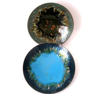 Vintage enamel bowl with little stand,  mid century  enamel plate, business card dish, jewelry dish GDR enamel Fischland, mcm trinket tray