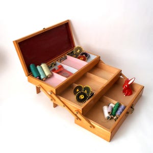 Vintage sewing box, sewing basket, mid century 50s wooden sewing box, fold out box, sewing box, MCM craft box, woodbox, jewelry box