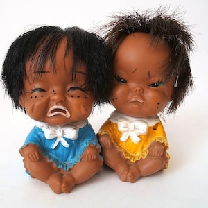 Set of two crying moody IWAI dolls, set of two crying moody IWAI piggy banks 60s mid century vintage money box, savings bank, coin collector