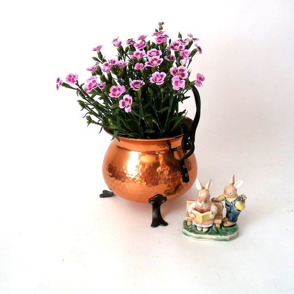 Vintage copper planter, hammered copper plant pot, mid century modern planter home decor, tripod planter, indoor plants, boho planter