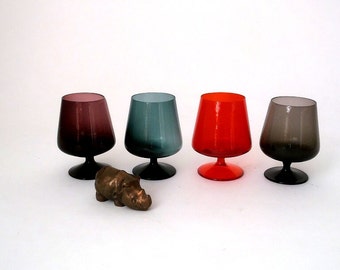 Vintage colored liqueur glasses, set of 4 colored cognac glasses, hand blown 60s glasses, mid century glasses, rockabilly liqueur glasses