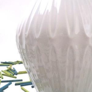 Vintage white glazed porcelain vase Edelstein Bavaria, mid century modern white glazed porcelain vase, op art vase 70s, wgp white vase, 60s