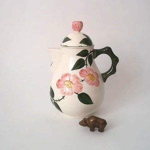 Vintage Villeroy & Boch Wild Rose tea pot, mid century porcelain coffee pot wild rose, farmhouse dish, Villeroy Boch Wild Rose