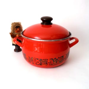 Vintage cooking soup pot, enamel cooking pot 70s, German mid century dish, retro kitchen, vintage 70s, vintage enamel stockpot, Soup kitchen